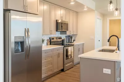 875 W Akoya Pearl Rd #300B, Saint George, UT 84790 - Photo 8