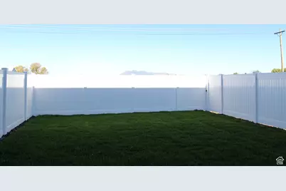 573 N 300 W, Smithfield, UT 84335 - Photo 4