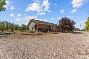 872 S 4700 W, Cedar City, UT 84720 - Photo 2