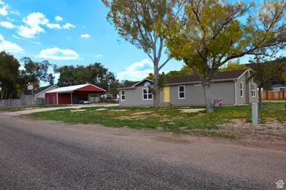 184 W Center, Kanarraville, UT 84742 - Photo 2