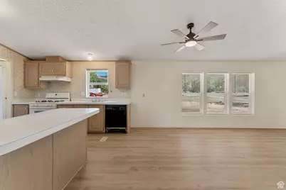 184 W Center, Kanarraville, UT 84742 - Photo 6