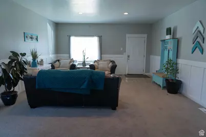 1060 Searle Ln E, Eagle Mountain, UT 84005 - Photo 6