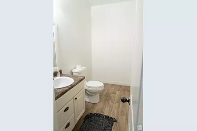 1060 Searle Ln E, Eagle Mountain, UT 84005 - Photo 24