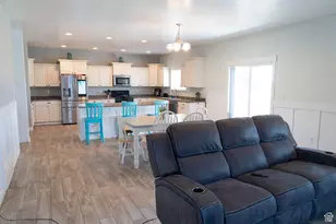 1060 Searle Ln E, Eagle Mountain, UT 84005 - Photo 20