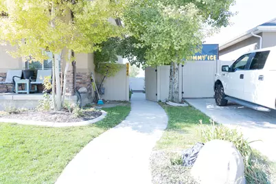1060 Searle Ln E, Eagle Mountain, UT 84005 - Photo 54