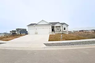 3634 S Macy Ln, West Haven, UT 84401 - Photo 2
