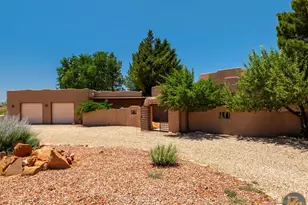 199 N Gunsmoke Pass, Kanab, UT 84741 - Photo 1