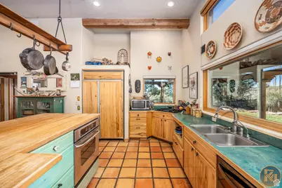 199 N Gunsmoke Pass, Kanab, UT 84741 - Photo 2