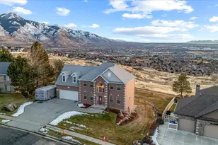 189 W 4050 N, Pleasant View, UT 84414 - Photo 4