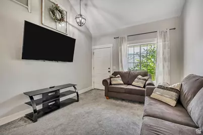 499 N 200 W #19, Bountiful, UT 84010 - Photo 4