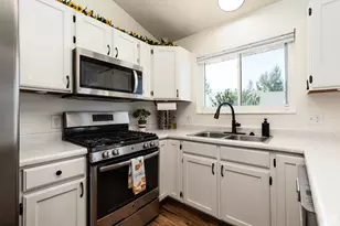 2142 E Fall St, Eagle Mountain, UT 84005 - Photo 10