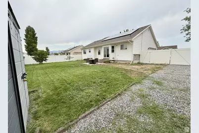 2142 E Fall St, Eagle Mountain, UT 84005 - Photo 26