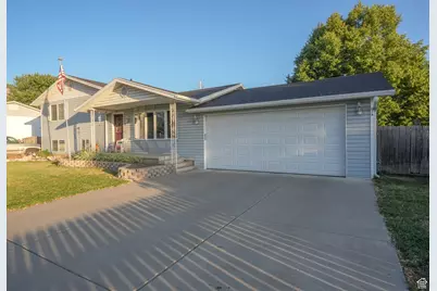 327 E 1000 N, Harrisville, UT 84404 - Photo 4