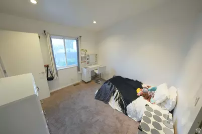 327 E 1000 N, Harrisville, UT 84404 - Photo 32