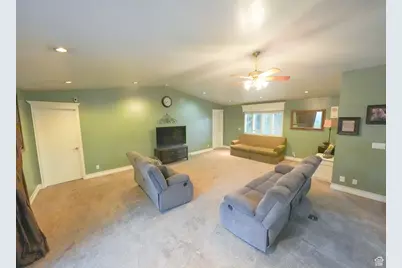 327 E 1000 N, Harrisville, UT 84404 - Photo 20