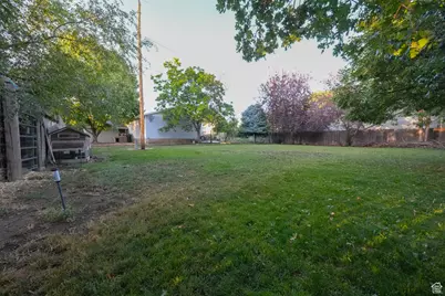 327 E 1000 N, Harrisville, UT 84404 - Photo 56