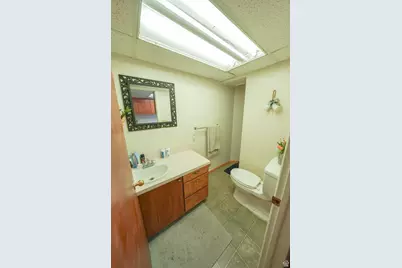 327 E 1000 N, Harrisville, UT 84404 - Photo 42