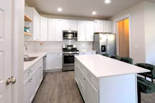 2444 N Stanley Crane Dr, Clinton, UT 84015 - Photo 4