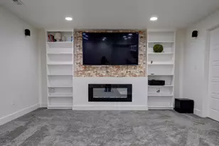 2444 N Stanley Crane Dr, Clinton, UT 84015 - Photo 6