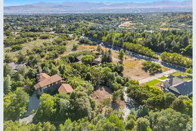 3316 E Lone Springs Cv, Sandy, UT 84092 - Photo 10