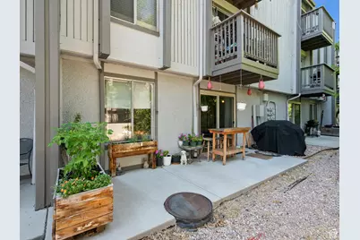 426 E Creekside Cir #B, Murray, UT 84107 - Photo 4