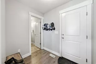 636 E Mount Dutton Way, Eagle Mountain, UT 84005 - Photo 14