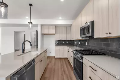 1075 W Audrey Ln S #6, Woods Cross, UT 84087 - Photo 8