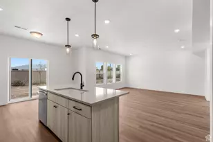 1075 W Audrey Ln S, Woods Cross, UT 84087 - Photo 10