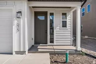 1075 W Audrey Ln S, Woods Cross, UT 84087 - Photo 2