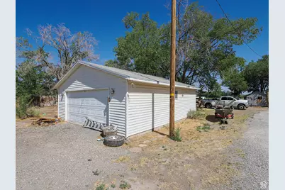 697 E Main St N, Grantsville, UT 84029 - Photo 24