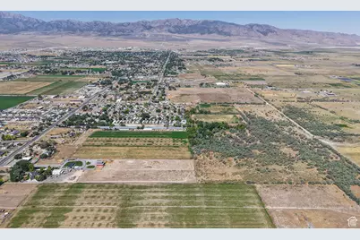 699 E Main St N, Grantsville, UT 84029 - Photo 18