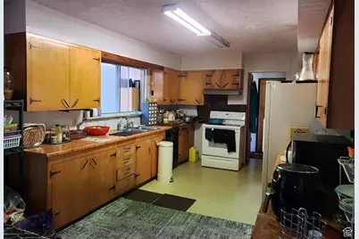 4520 S Julep Dr E, Murray, UT 84107 - Photo 4