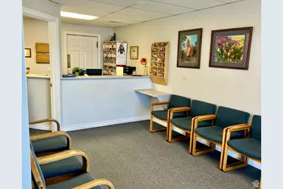 164 E 5900 S #A104, Murray, UT 84107 - Photo 2