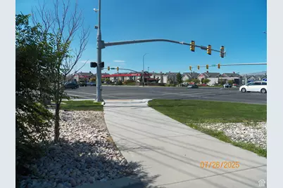 30 N Geneva Rd, Orem, UT 84057 - Photo 10