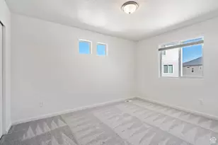 328 N Broadway Dr, Saratoga Springs, UT 84045 - Photo 12