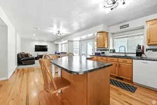 1178 N Reveille Cir, Salt Lake City, UT 84116 - Photo 12