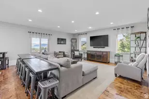 705 N Lochwood View, Garden City, UT 84028 - Photo 4