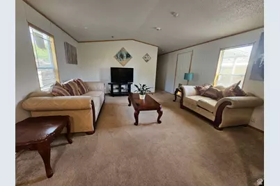 2852 S Hampton Park Dr W, West Valley, UT 84119 - Photo 10