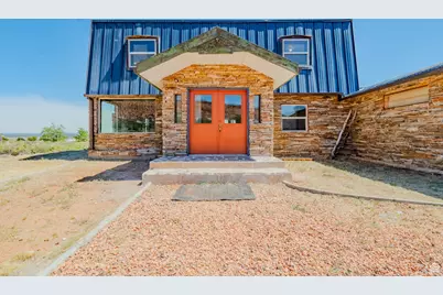 6178 E Zion Rd, Kanab, UT 84741 - Photo 2