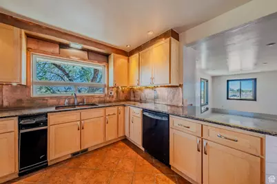 6178 E Zion Rd, Kanab, UT 84741 - Photo 8