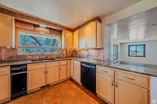 6178 E Zion Rd, Kanab, UT 84741 - Photo 8