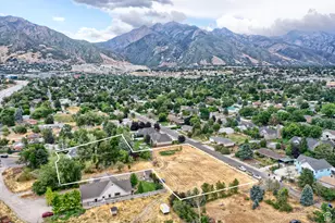 2196 E 6450 S, Cottonwood Heights, UT 84121 - Photo 32