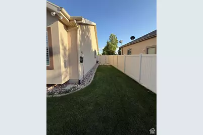 2038 W 2185 S, Woods Cross, UT 84087 - Photo 38
