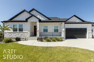 1302 E Sunset Ct, Ogden, UT 84403 - Photo 2