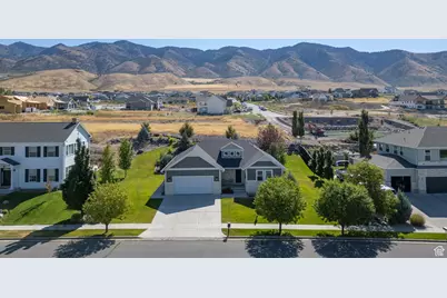 84 N 820 E, Hyde Park, UT 84318 - Photo 2