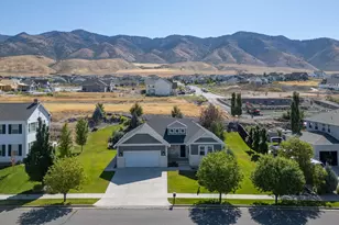 84 N 820 E, Hyde Park, UT 84318 - Photo 2