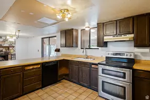 9178 S Lisa Ave, West Jordan, UT 84088 - Photo 8