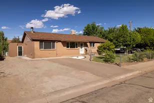 491 Mountain View Dr, Moab, UT 84532 - Photo 4