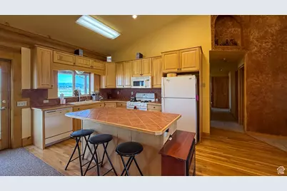 3367 E 4750 S, Wellington, UT 84542 - Photo 4