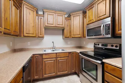 1922 N Crest Rd, Saratoga Springs, UT 84045 - Photo 6